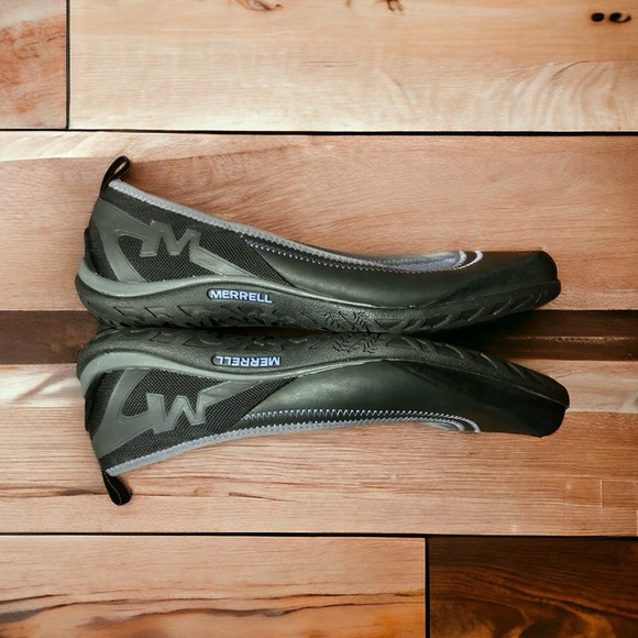 Merrell Classic Select Grip Black Tread Slip Ons! Size 8. Nice! - Picture 1 of 6